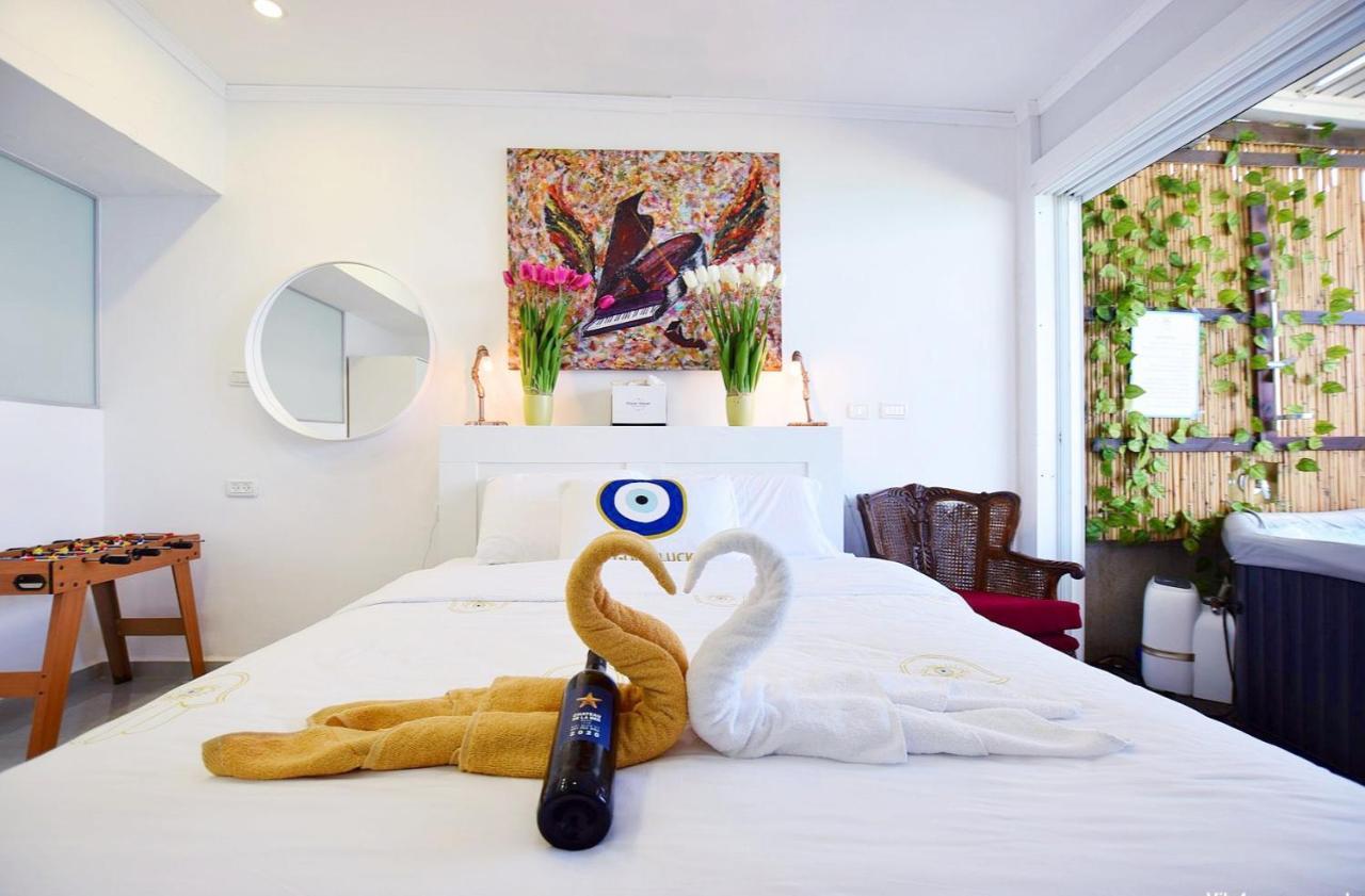 Magic On The Sea-Suites With A Private Jacuzzi And A Private Sea View Netanya Eksteriør billede
