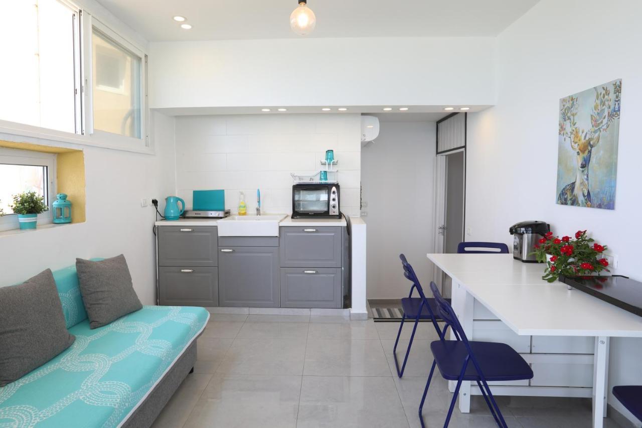 Magic On The Sea-Suites With A Private Jacuzzi And A Private Sea View Netanya Eksteriør billede