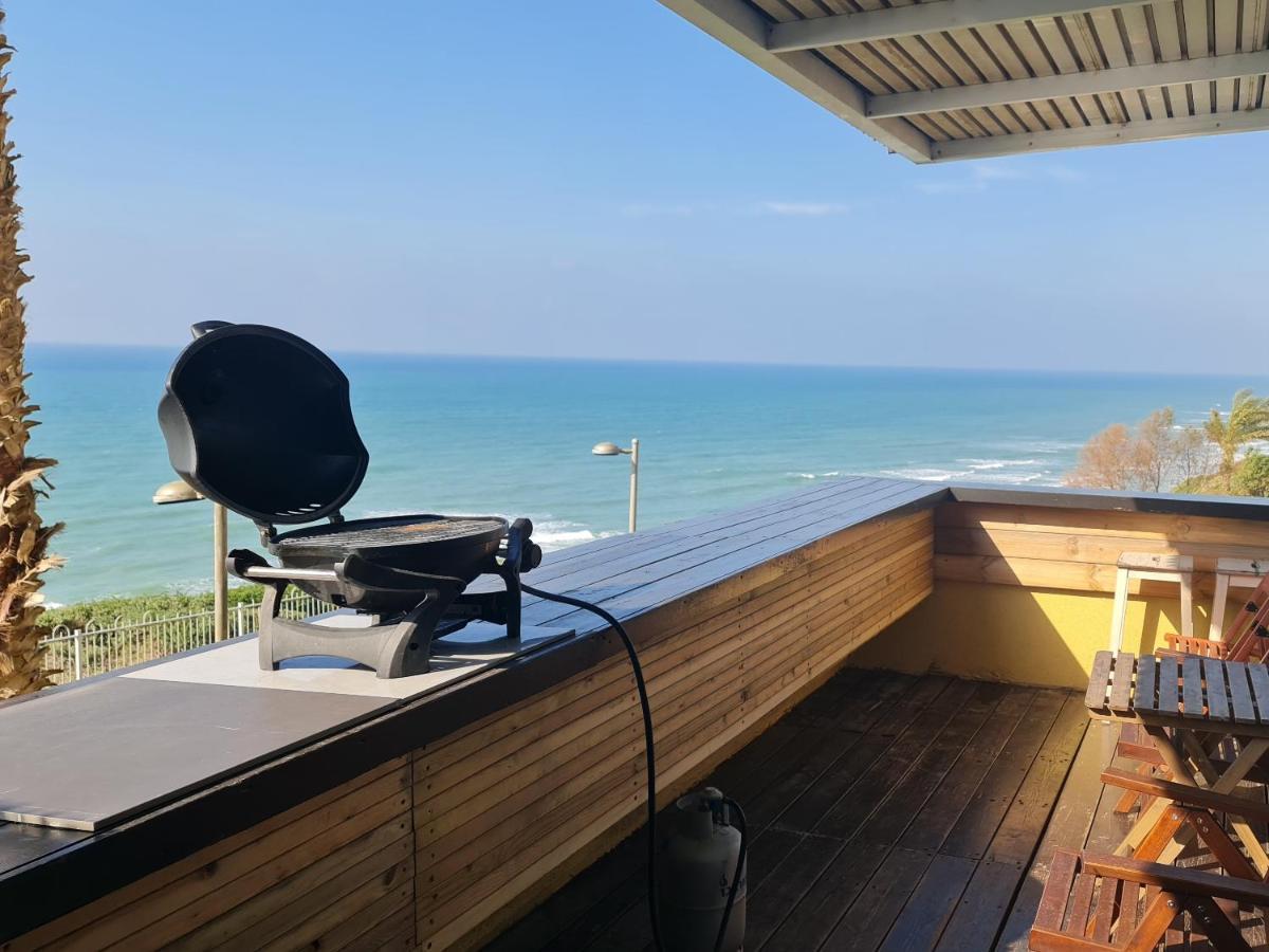 Magic On The Sea-Suites With A Private Jacuzzi And A Private Sea View Netanya Eksteriør billede