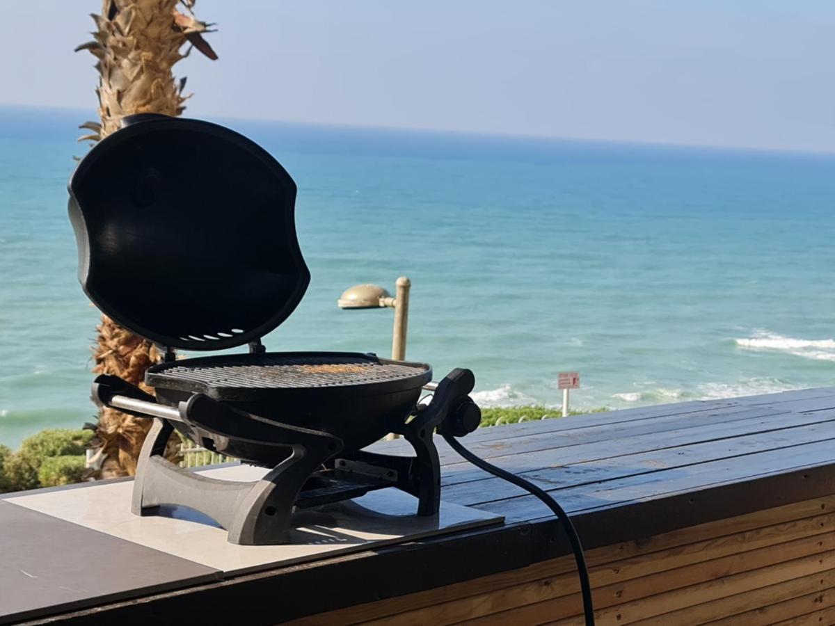 Magic On The Sea-Suites With A Private Jacuzzi And A Private Sea View Netanya Eksteriør billede