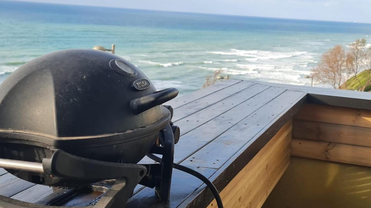 Magic On The Sea-Suites With A Private Jacuzzi And A Private Sea View Netanya Eksteriør billede