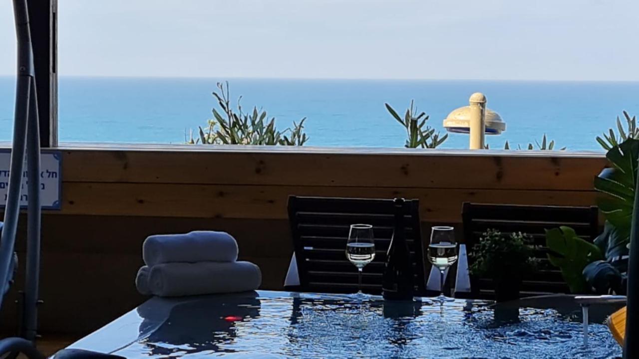 Magic On The Sea-Suites With A Private Jacuzzi And A Private Sea View Netanya Eksteriør billede